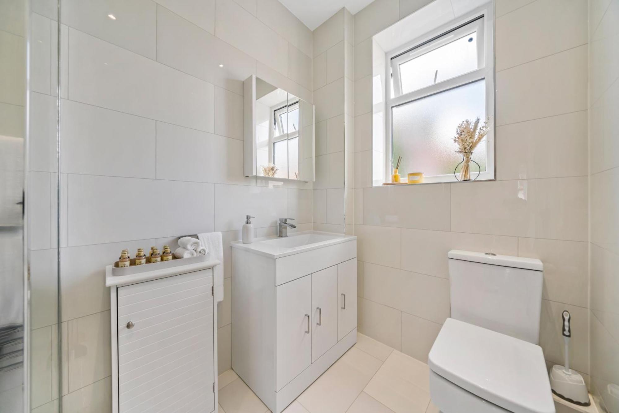 Award Winning 2025 - Wembley Luxury 2br Next To Stadium Free Parking *
